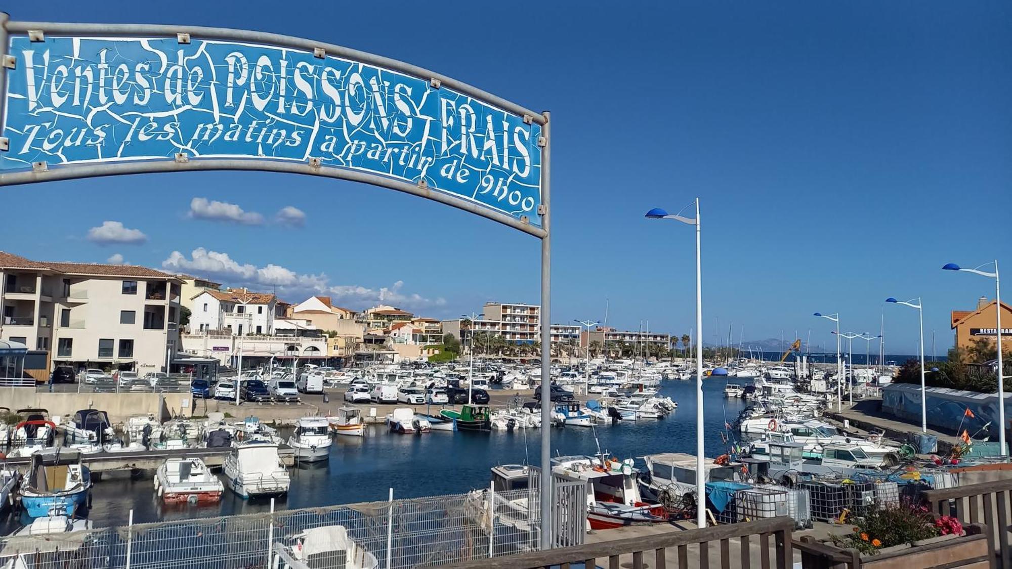 Sausset-Les-Pins, T2 Vue Sur Mer, Plage A 200M Номер фото